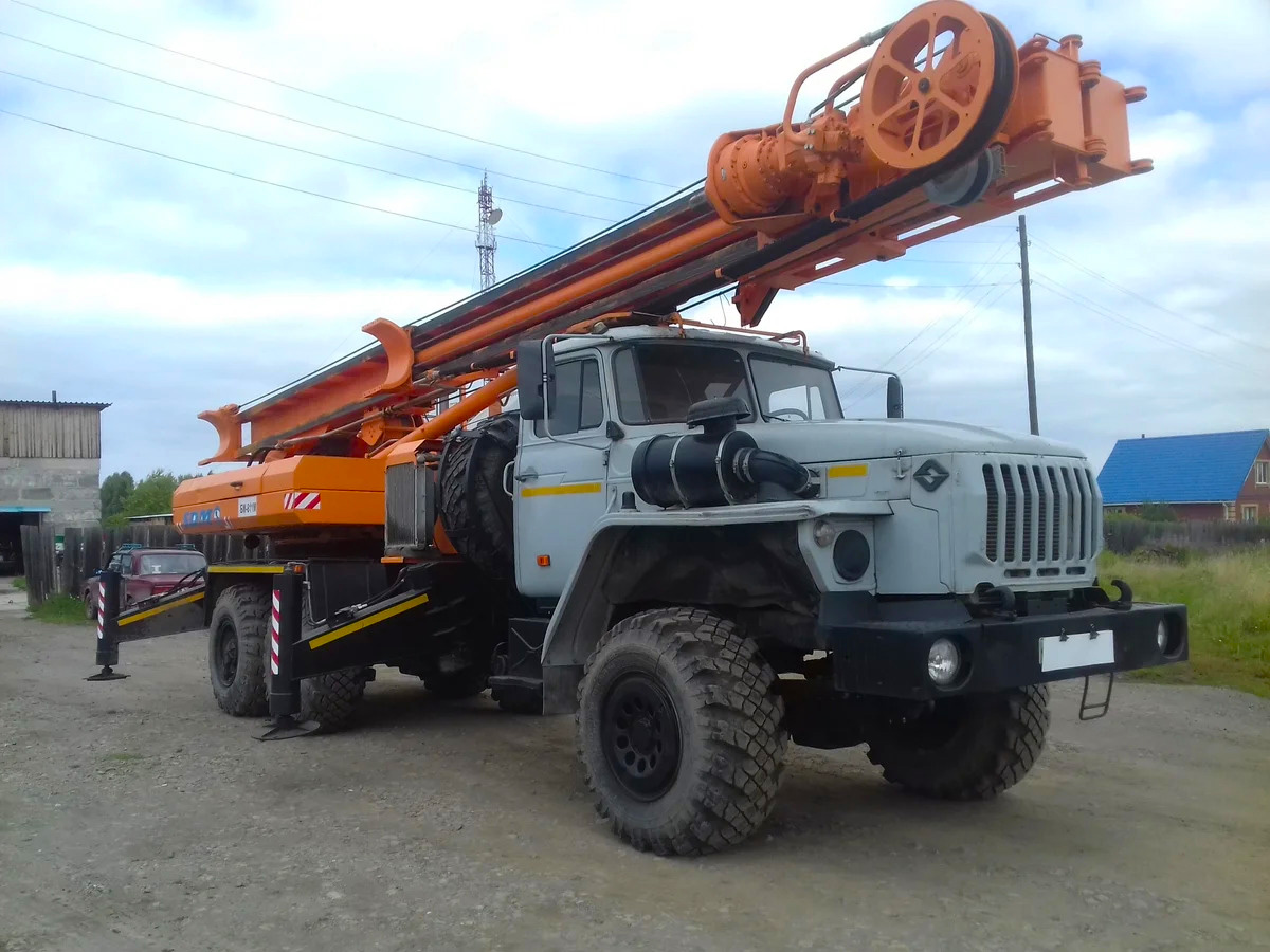 Сваебой БМ-811 на безе УРАЛ